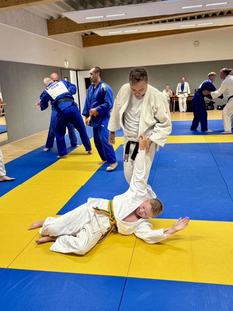 Judo: Einstiegstraining mit Familie und Freunden in der Sommerpause